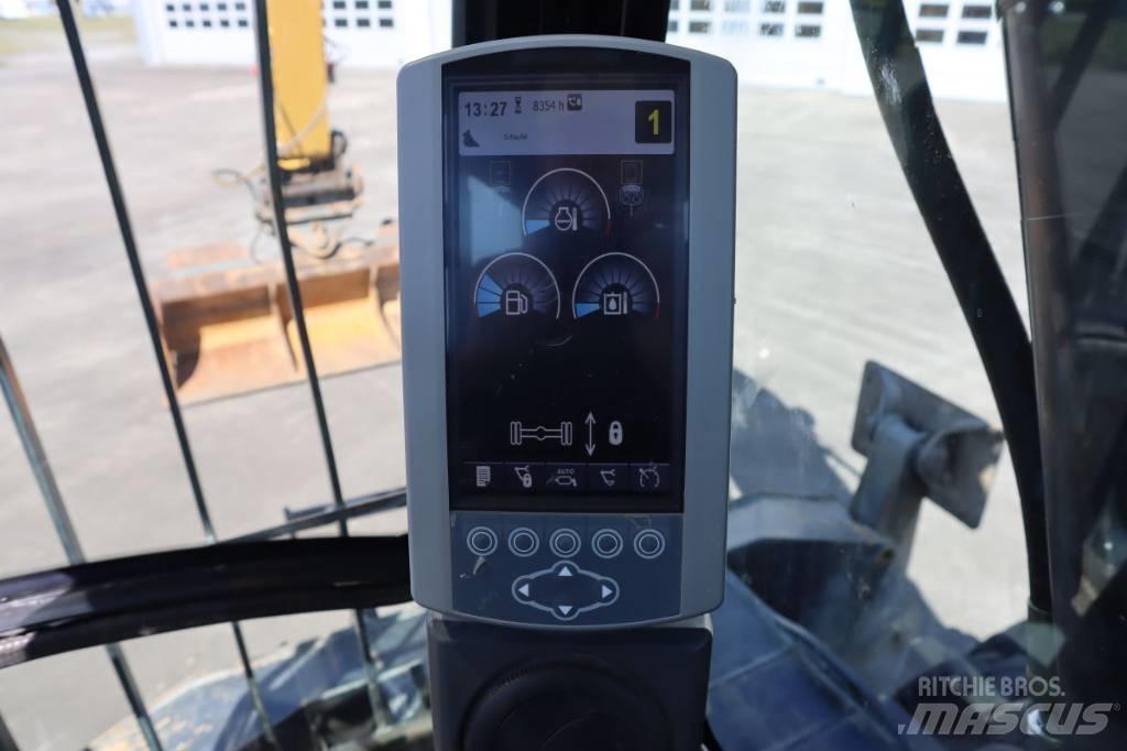 CAT M322D Kolesové rýpadlá