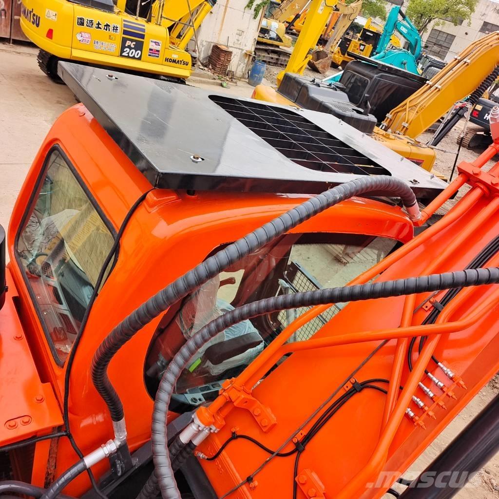 Doosan DX 300 Pásové rýpadlá