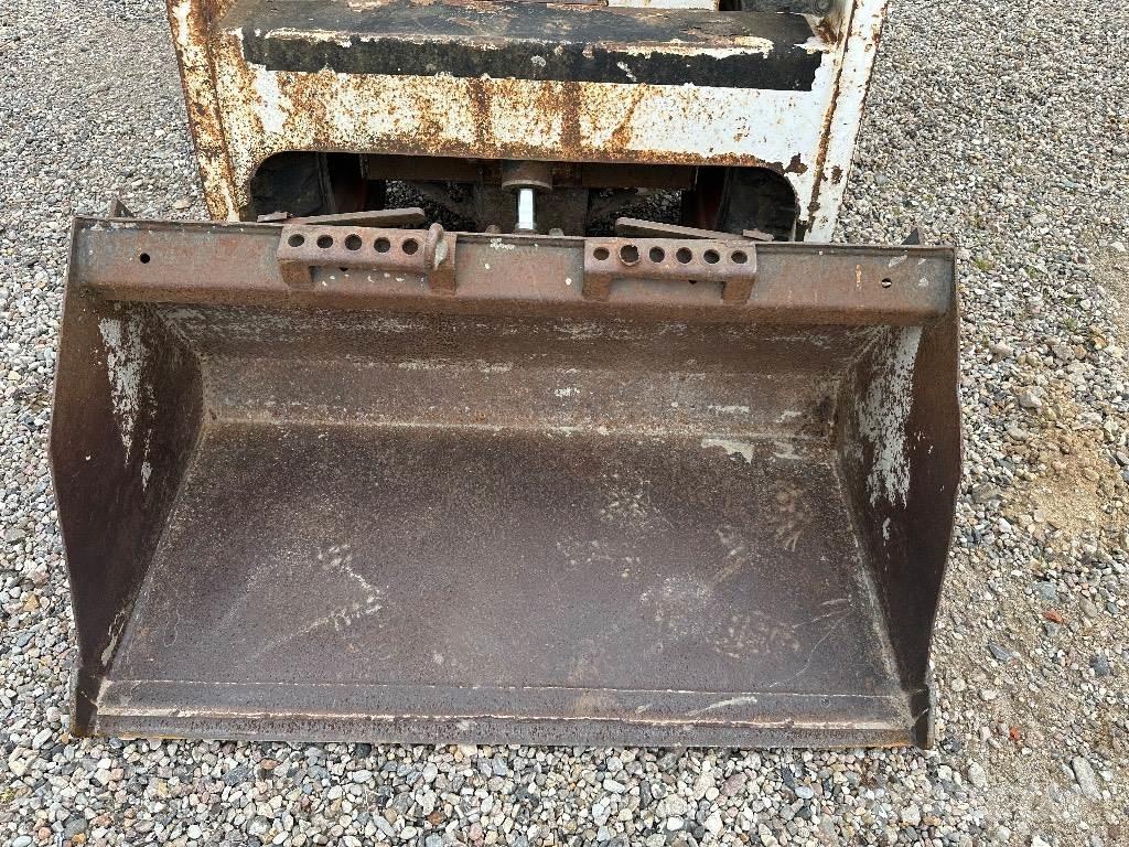 Bobcat 553 Šmykom riadené nakladače