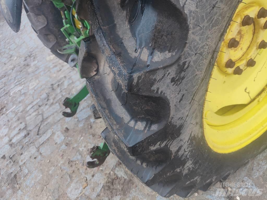 John Deere 6420 Traktory