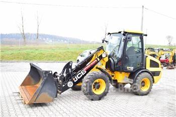 JCB 406 Toolmaster Kolesové nakladače