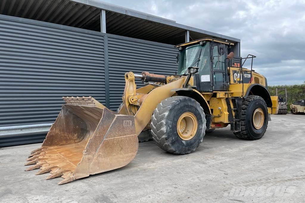 CAT 972M Kolesové nakladače
