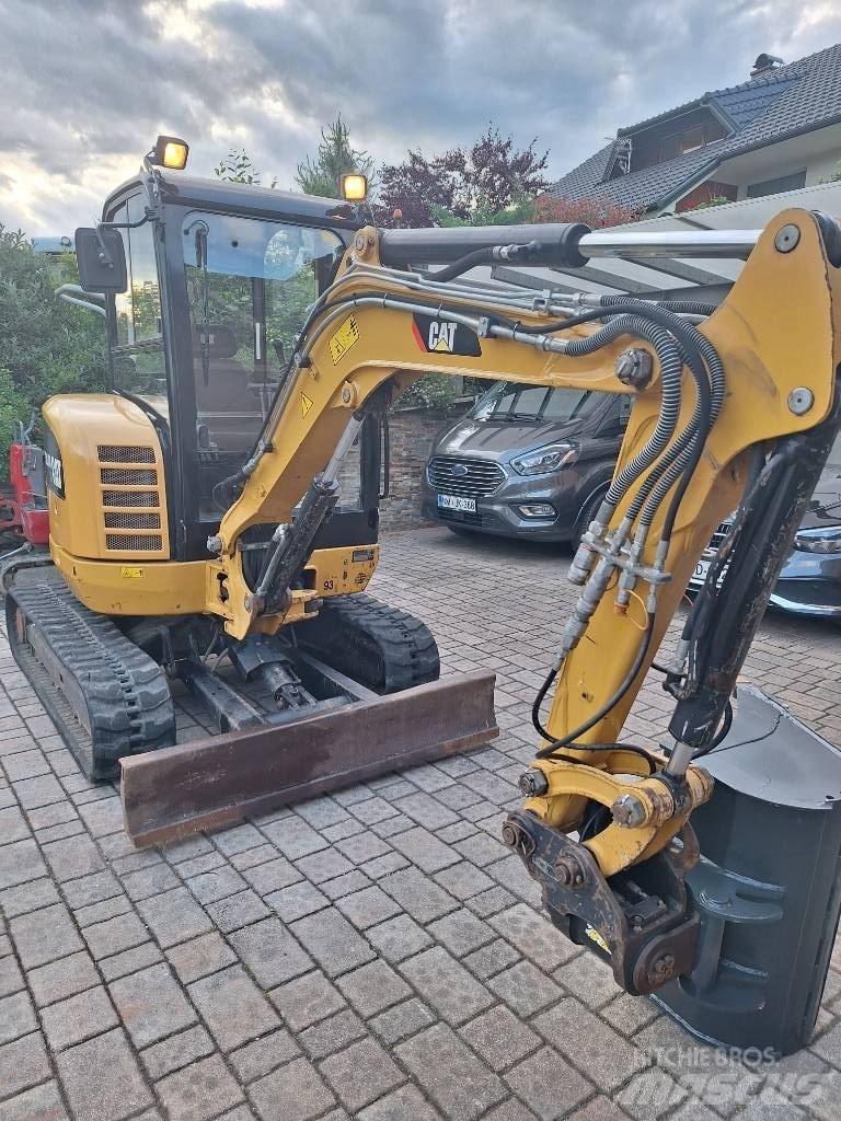 CAT 302.7 D CR Mini rýpadlá < 7t