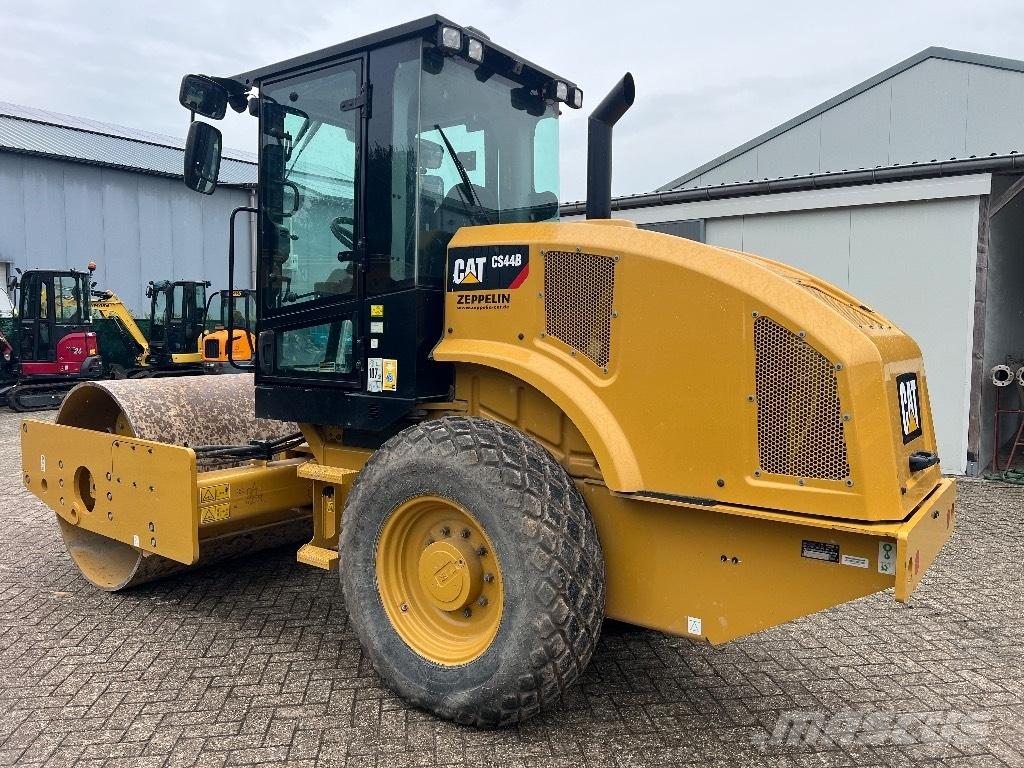 CAT CS44B - CS 44 B Ťahačové valce