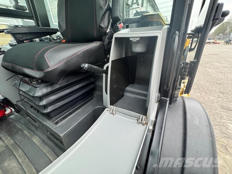 CAT 906M Cat 906M Kolesové nakladače