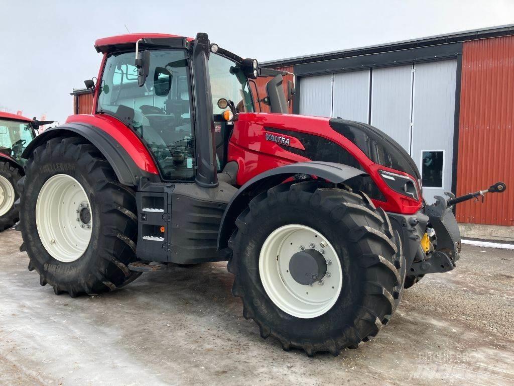Valtra T234D Traktory