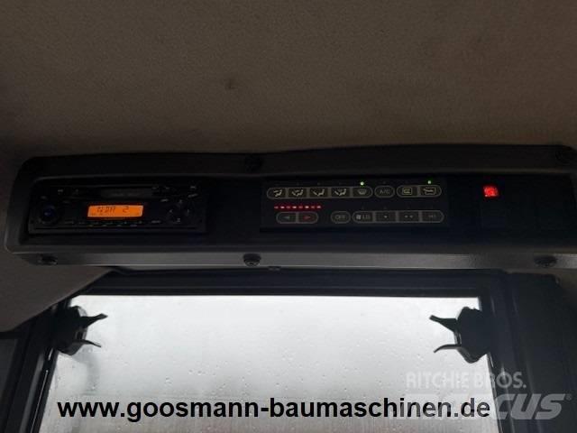 Komatsu WA 200 Kolesové nakladače