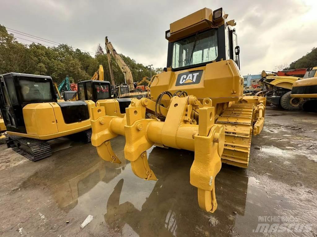 CAT D 7 G Pásové dozéry