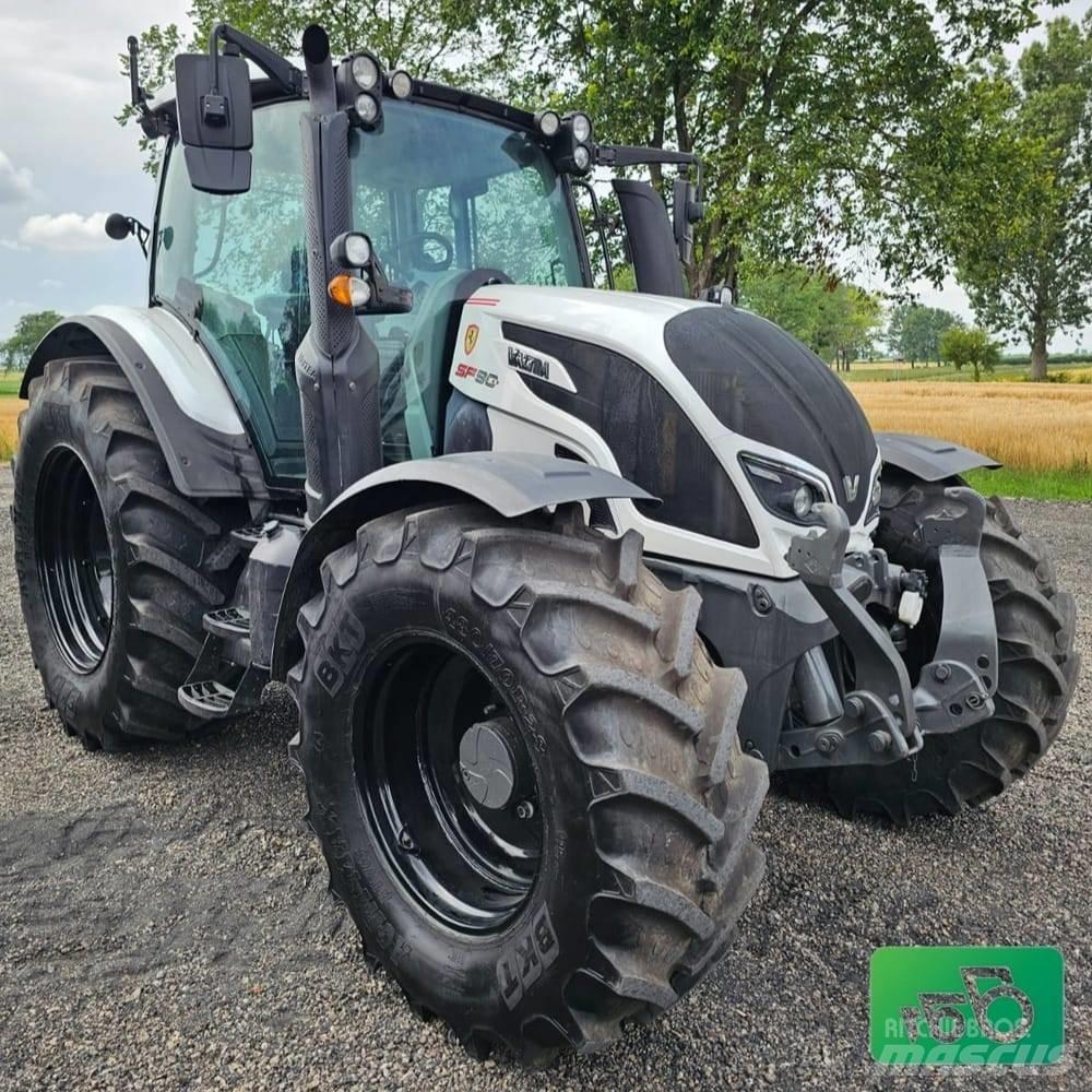 Valtra N174 Traktory