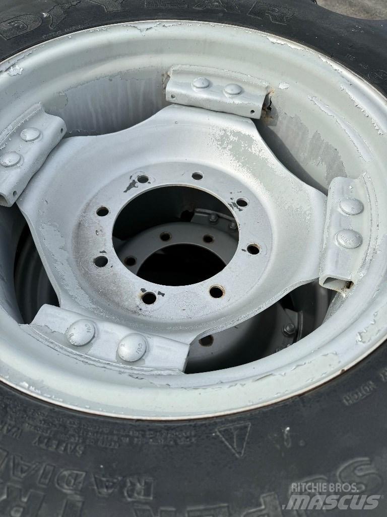 Goodyear 13.6R38 Pneumatiky, kolesá a ráfiky