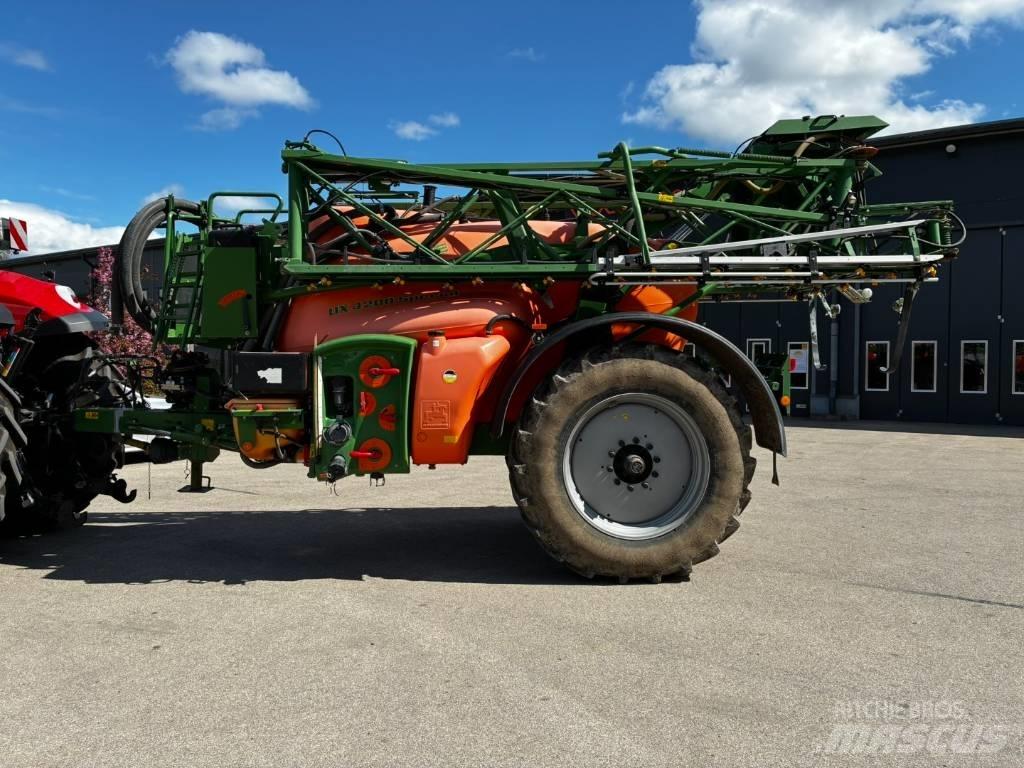 Amazone UX 4200 Ťahané postrekovače