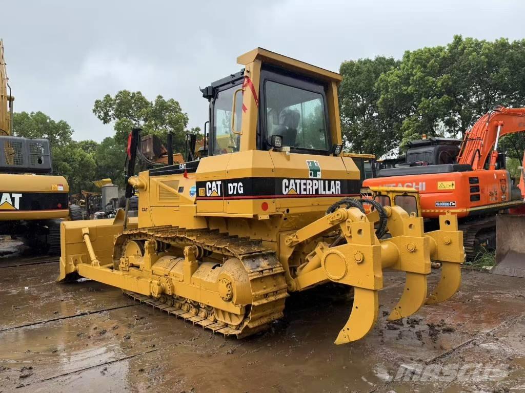 CAT D 7 G Pásové dozéry
