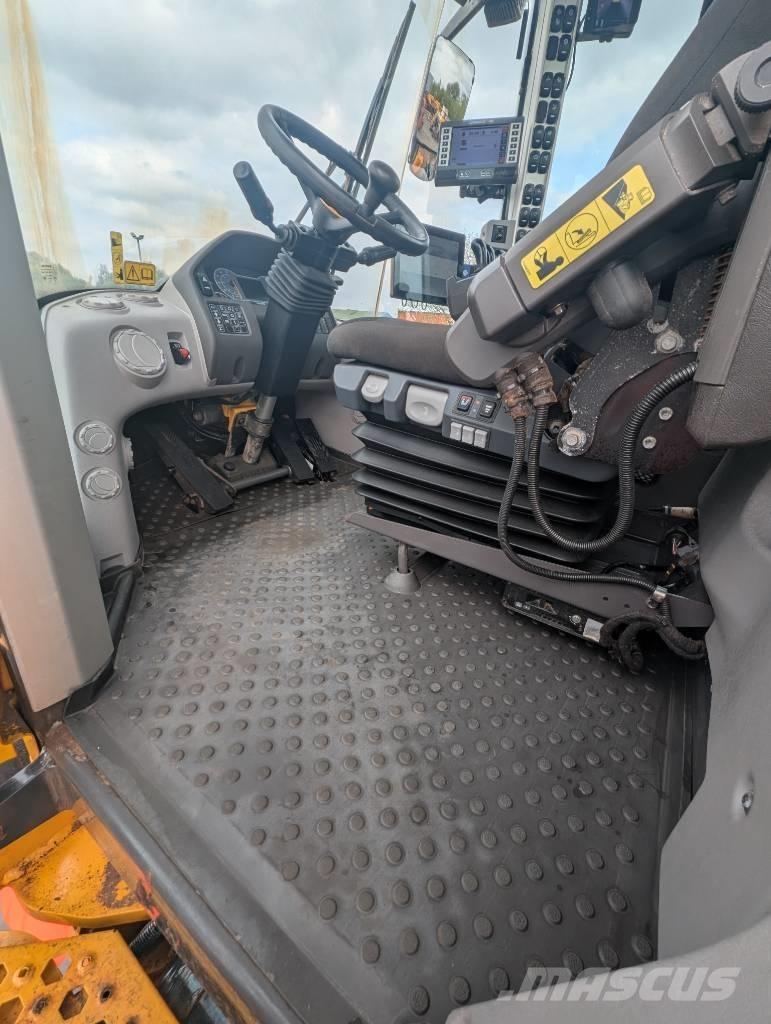 Volvo L 220 H Kolesové nakladače