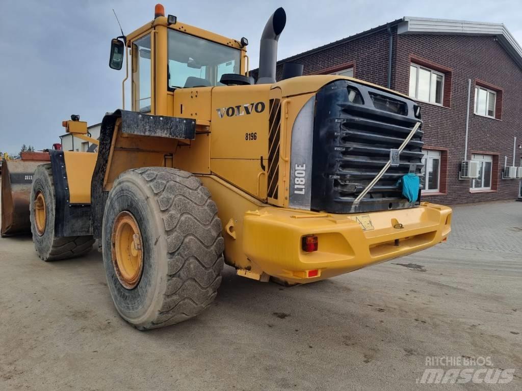 Volvo L 180 E Kolesové nakladače