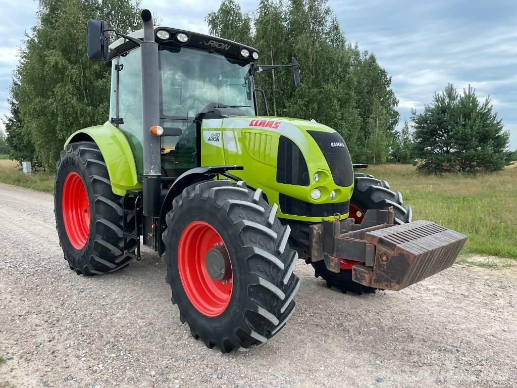 CLAAS Arion 640 Traktory