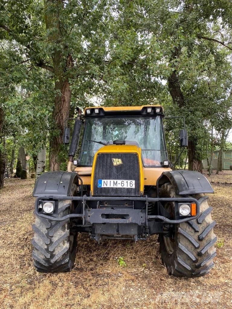 JCB Fastrac 3185 Traktory
