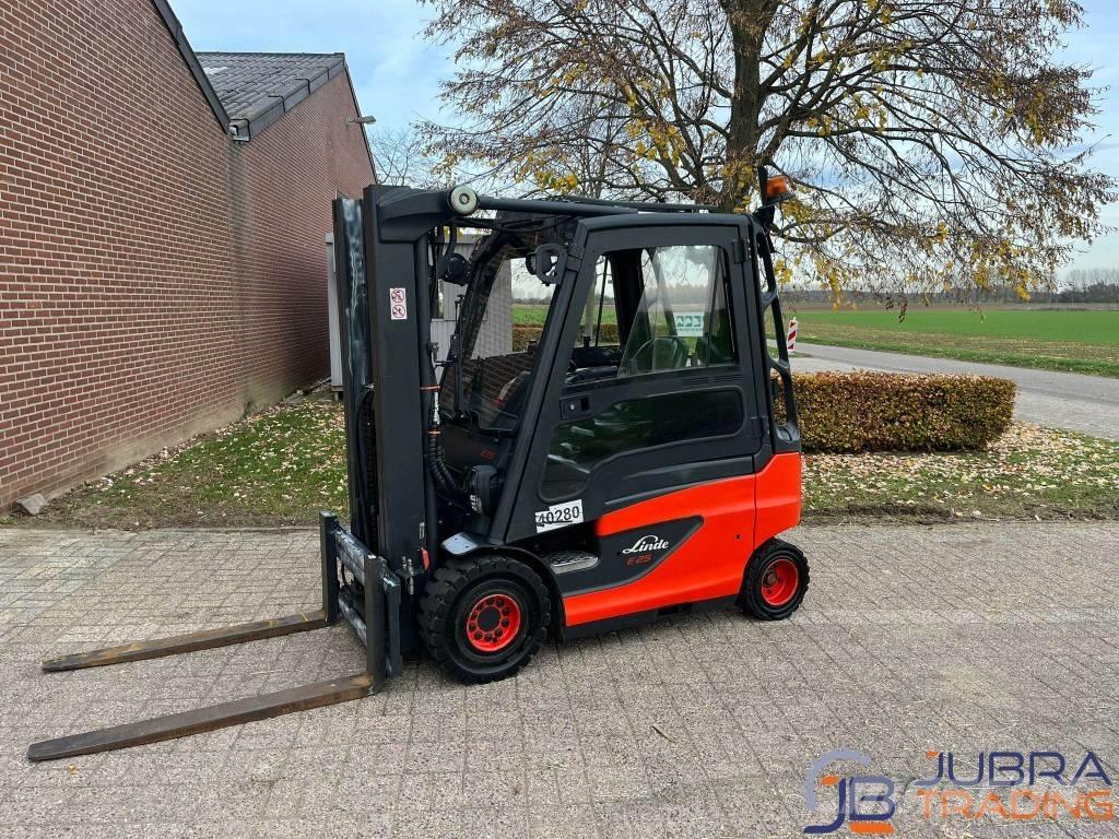 Linde E25-01 Akumulátorové vozíky