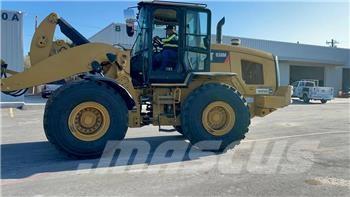 CAT 938M Kolesové nakladače