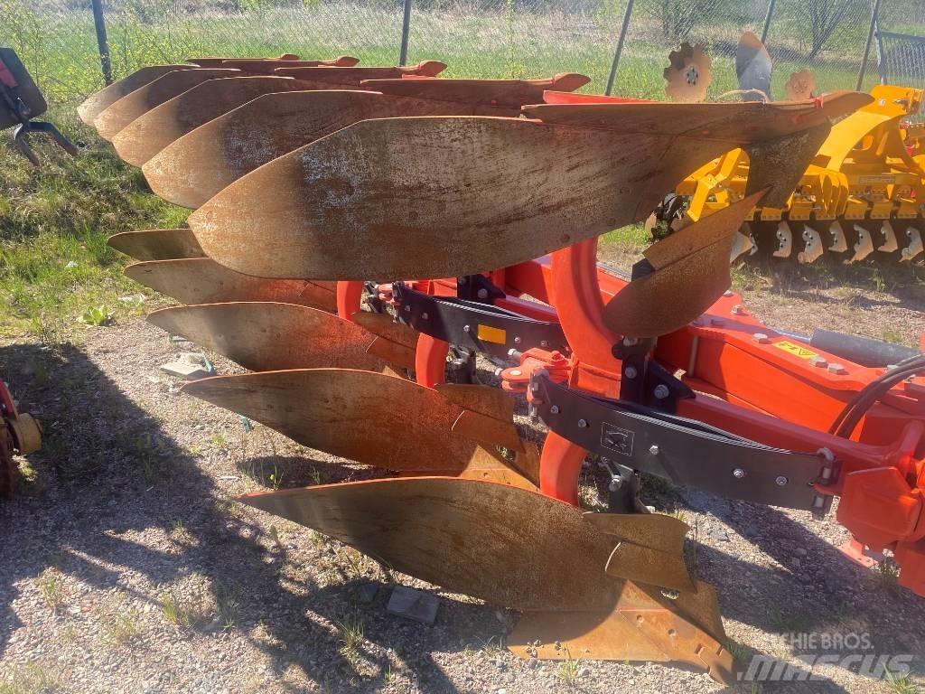 Kubota RM 300 SV Dvojstranné pluhy