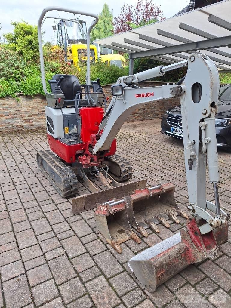 Takeuchi TB 210 R Mini rýpadlá < 7t