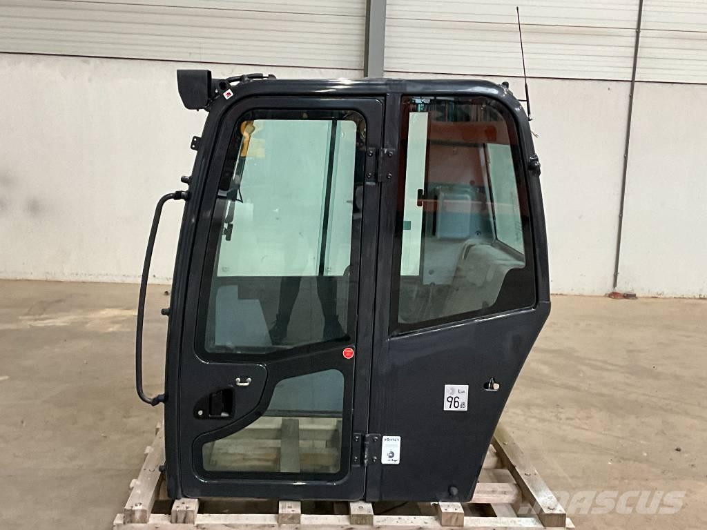 Kubota KX 080-4 A 2 Kabíny a interiér
