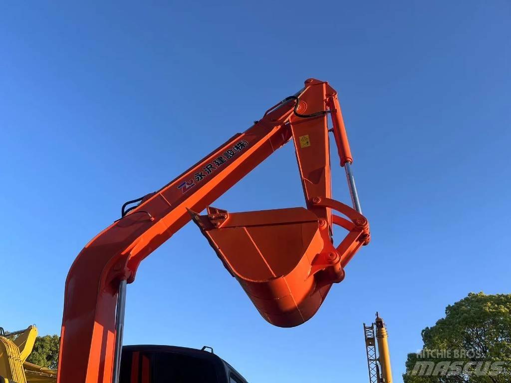 Hitachi ZX70 Pásové rýpadlá