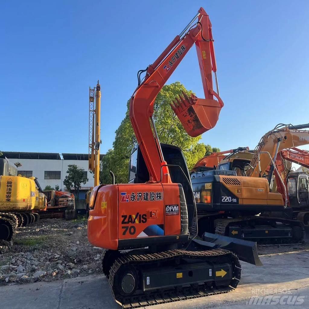Hitachi ZX70 Pásové rýpadlá
