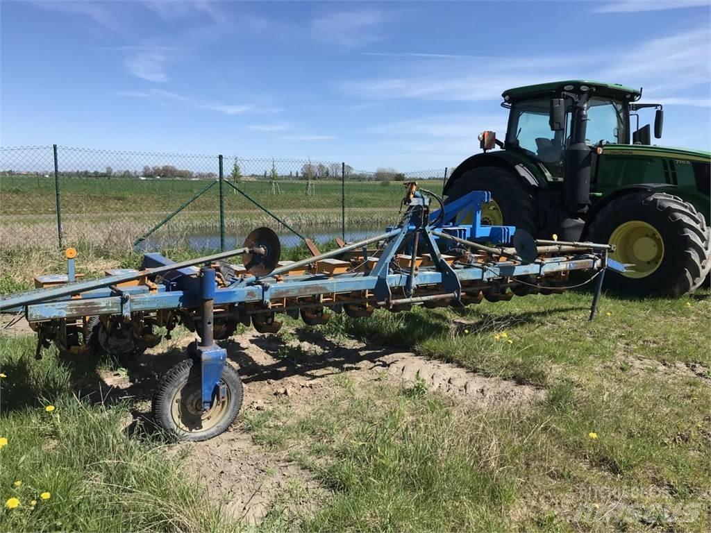 Kleine Uni Corn 3 Mechanické sejačky