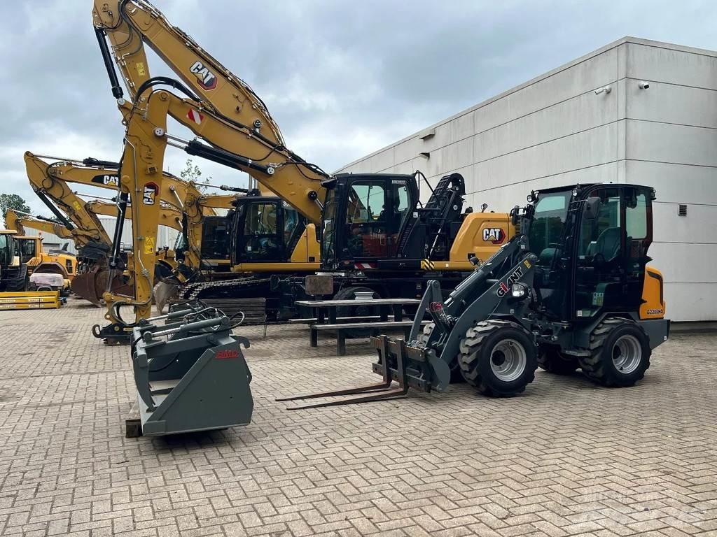 GiANT G2200HD Kolesové nakladače