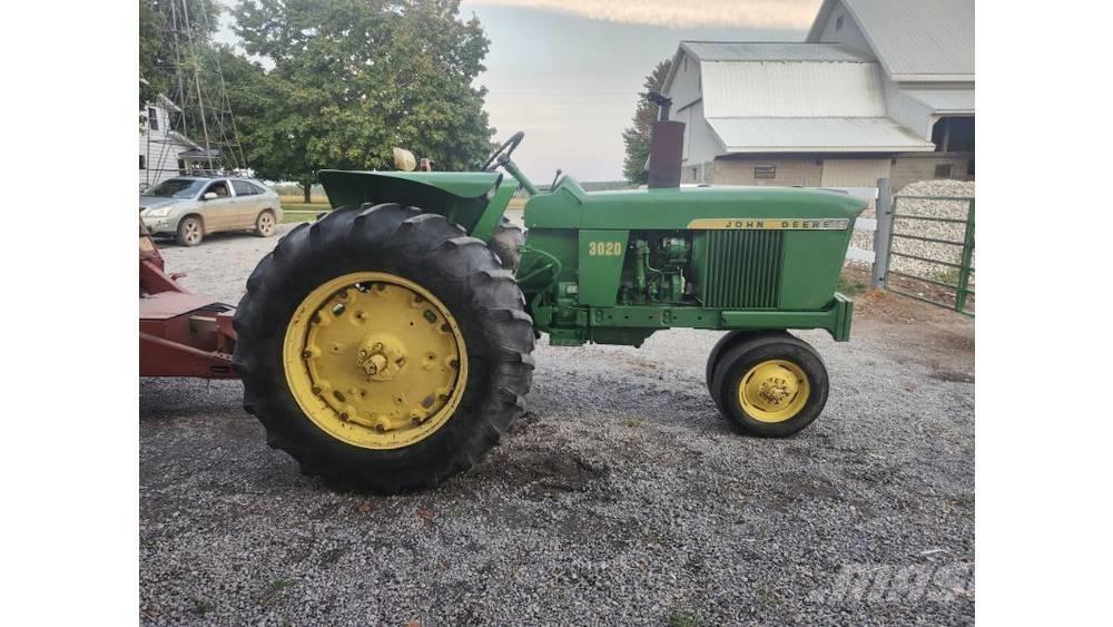 John Deere 3020 Traktory