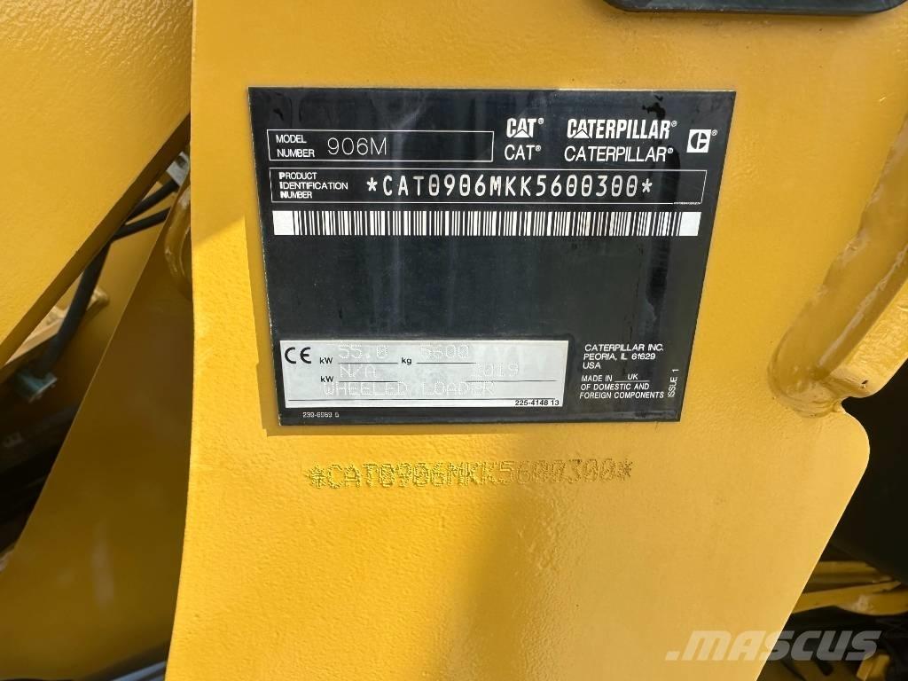 CAT 906 M Kolesové nakladače