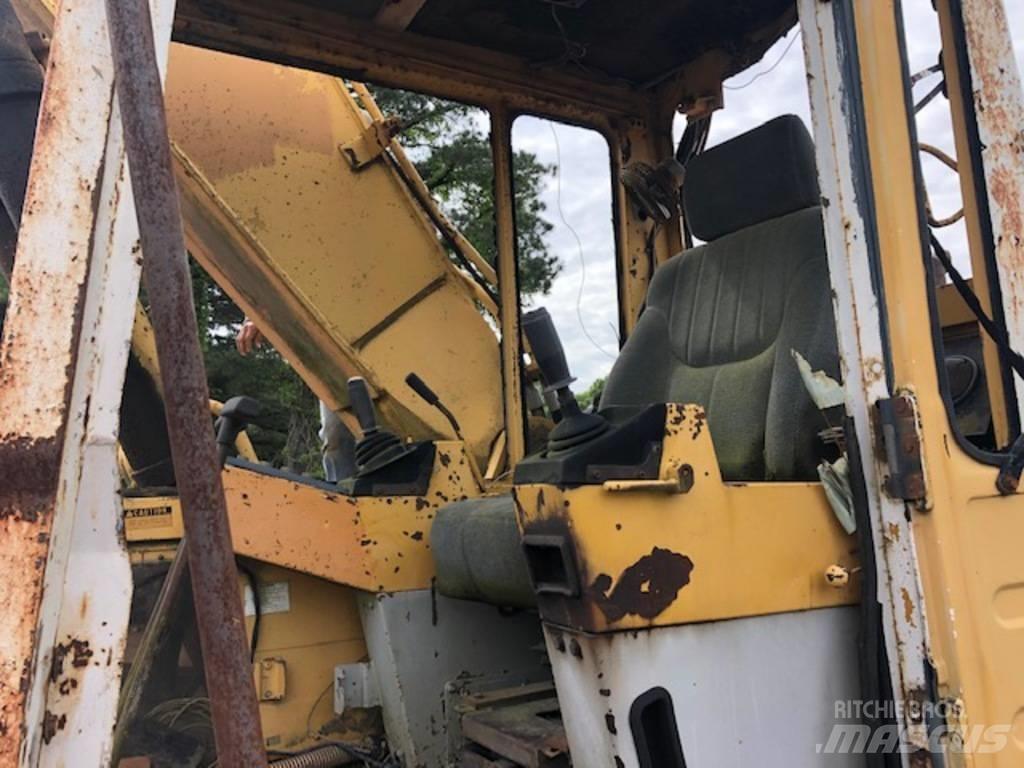 Komatsu PC 200 LC-3 Pásové rýpadlá