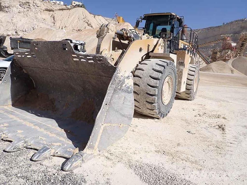 CAT 988K Kolesové nakladače