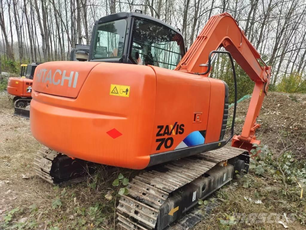 Hitachi ZX 70 Midi rýpadlá 7 t - 12 t