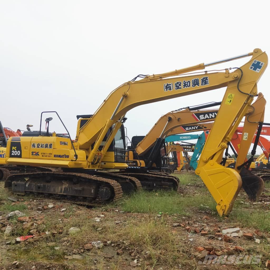 Komatsu PC200-8 Pásové rýpadlá