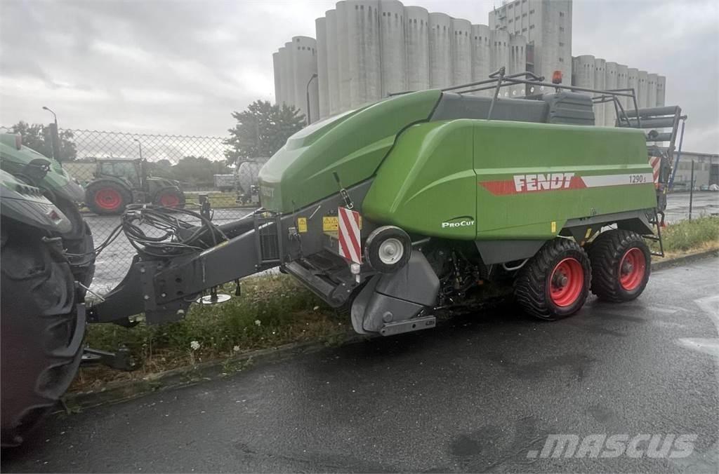 Fendt 1290 S Lisy na hranaté balíky