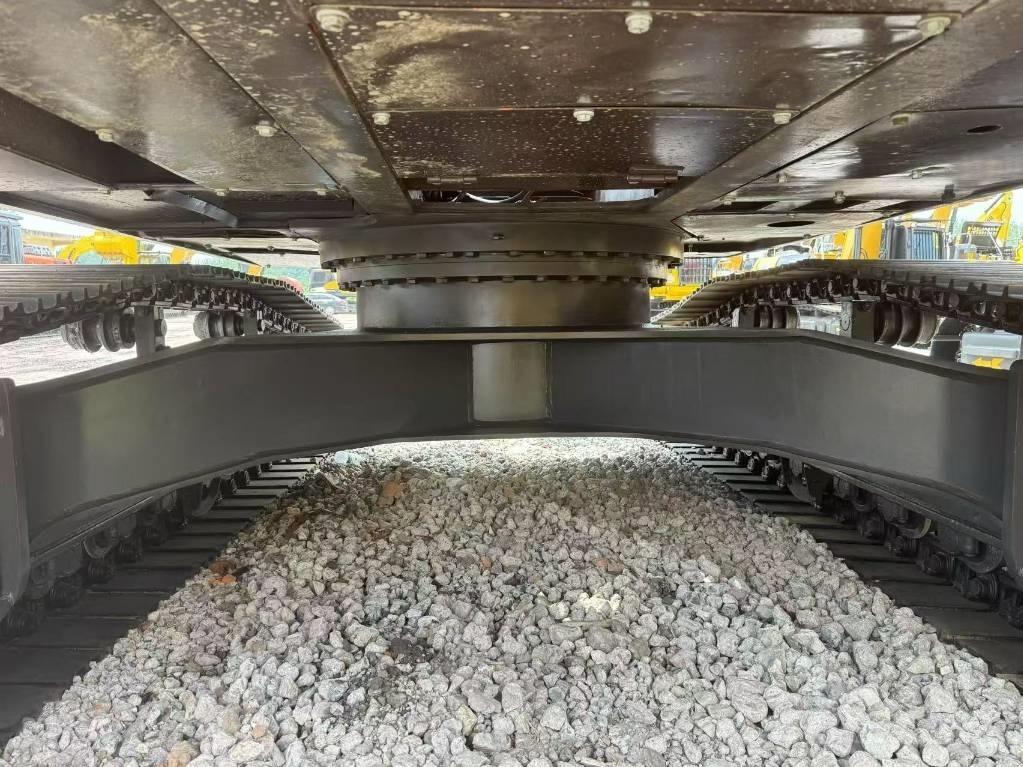 Doosan DX300-9C Pásové rýpadlá