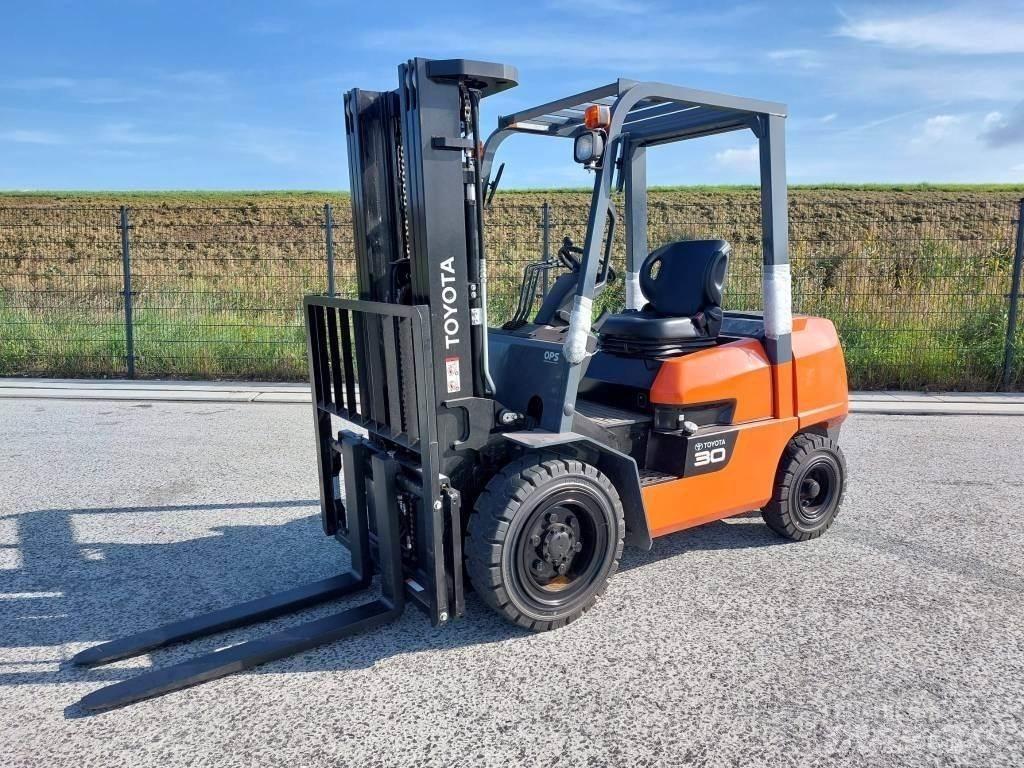 Toyota FDZN30 Iné