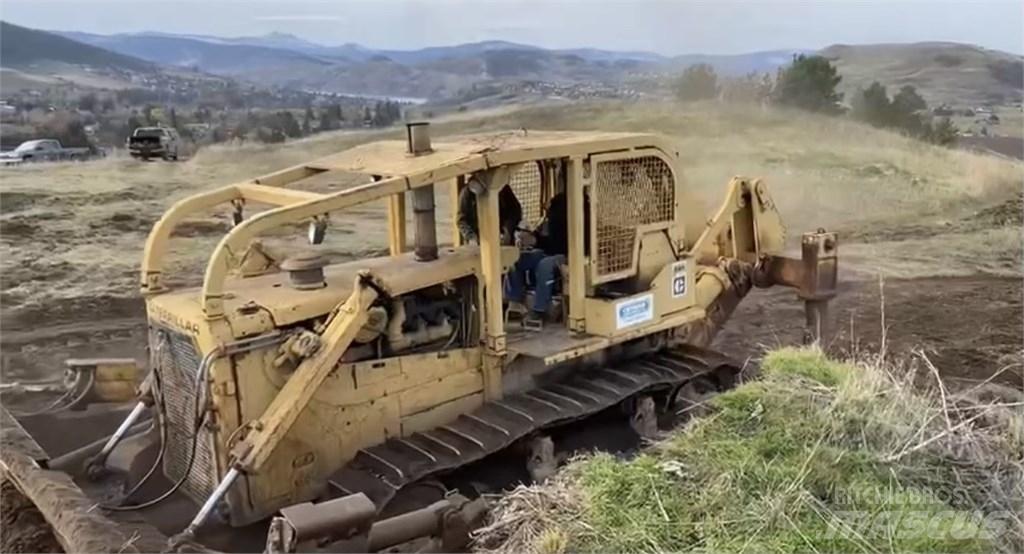 CAT D8H Pásové dozéry