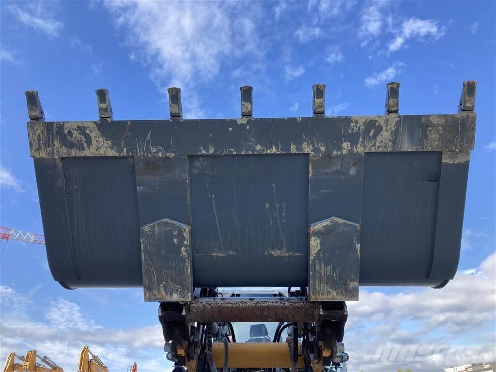 Liebherr L 538 Kolesové nakladače