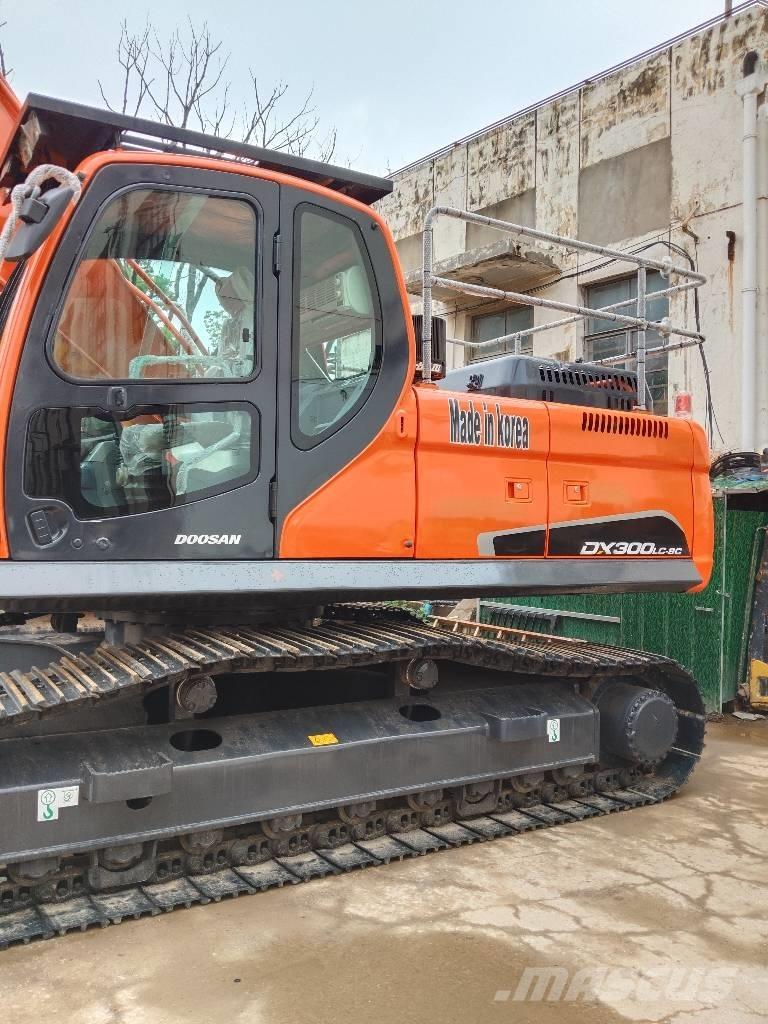 Doosan DX 300 LC Pásové rýpadlá