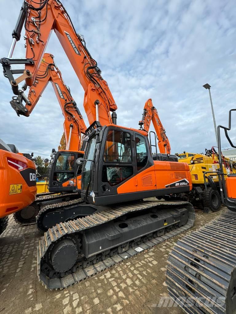 Doosan DX 225LC-7 Pásové rýpadlá