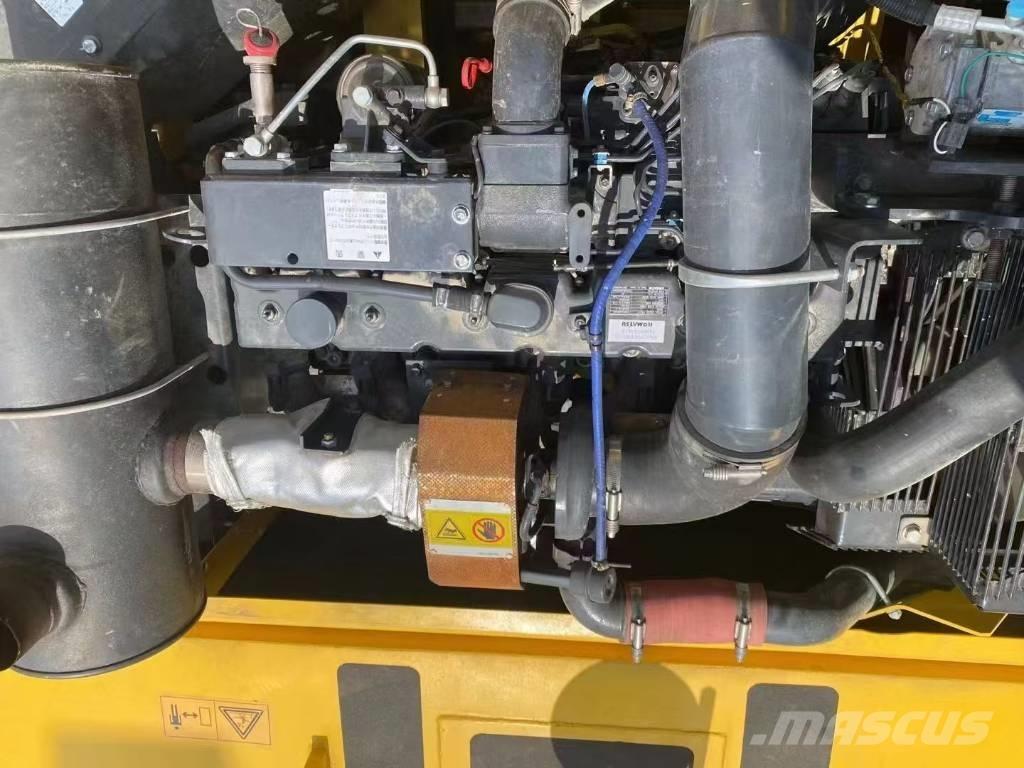 Komatsu 350-7 Pásové rýpadlá