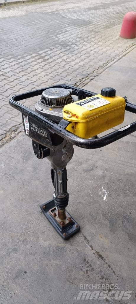Wacker Neuson BS30 Vibračné zhutňovače