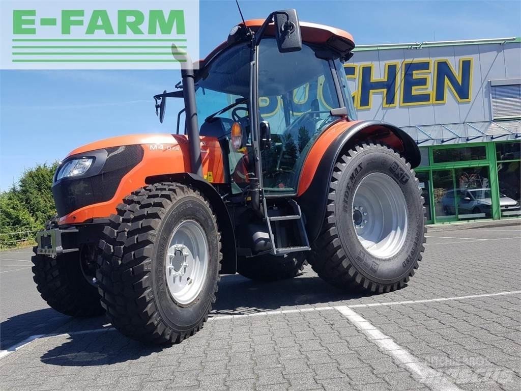 Kubota m4073 cab Traktory