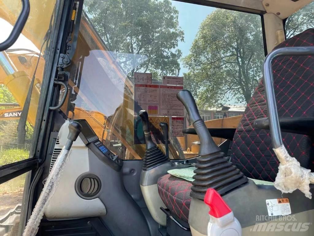 Komatsu PC70-8 Pásové rýpadlá