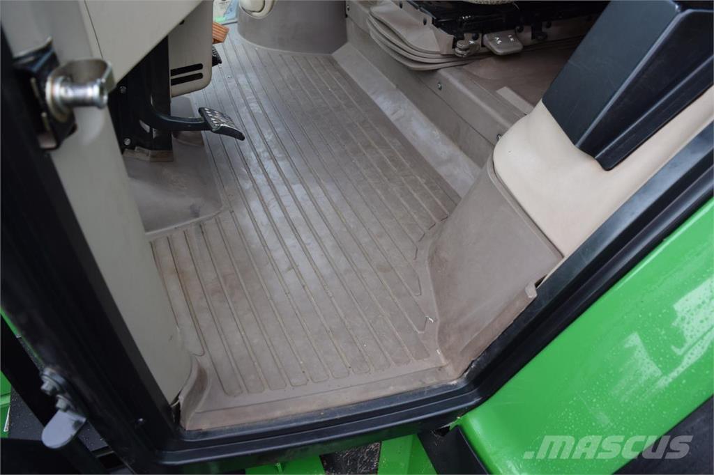 John Deere 6150 R Traktory