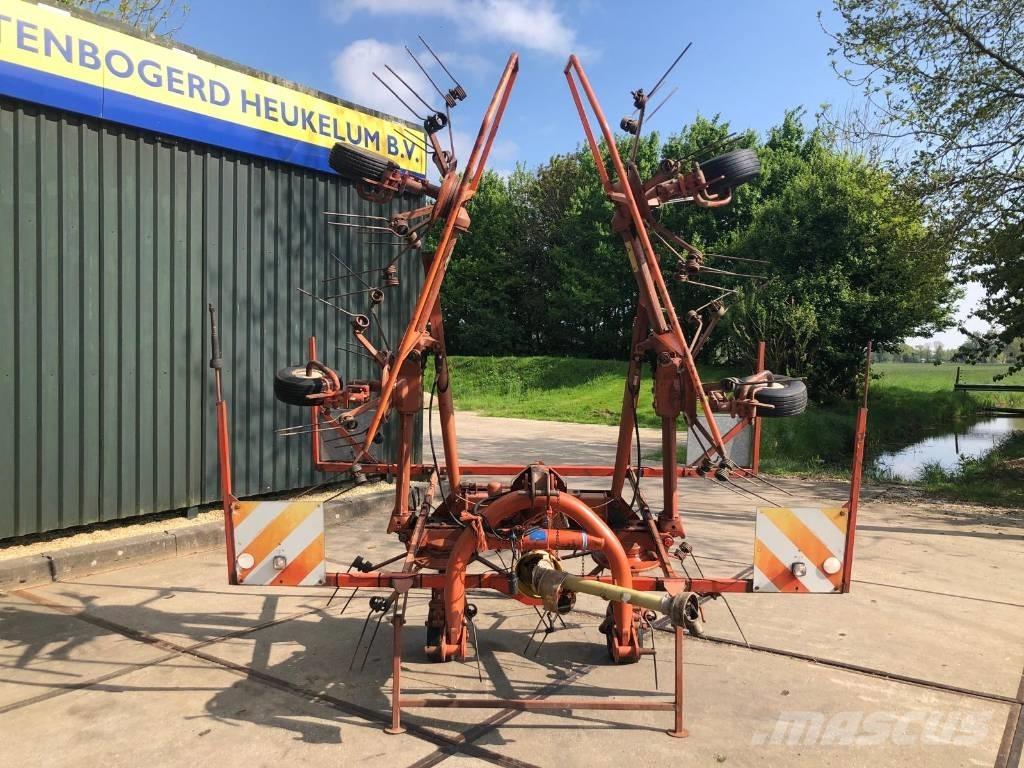 Kuhn GF 6301 M H O Obracače a zhrabovače sena