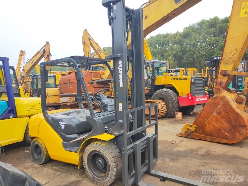 Komatsu FD 30 T-17 Dieselové vozíky