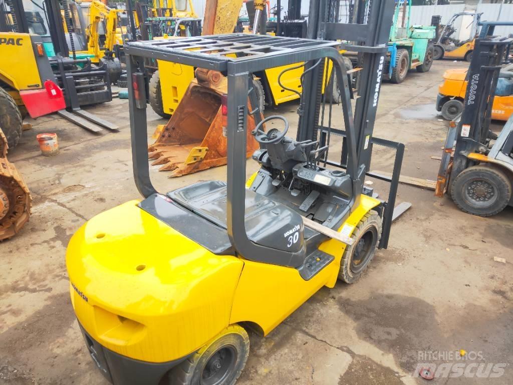 Komatsu FD 30 T-17 Dieselové vozíky